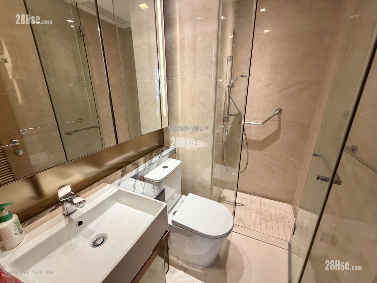 Century Link Rental 3 Bedrooms , 2 Bathrooms 645 ft²