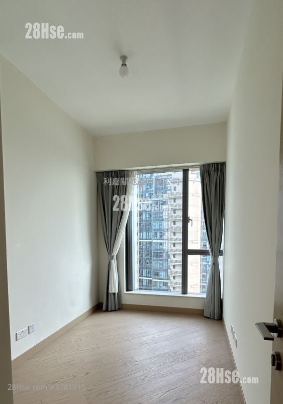 Grand Victoria Rental 2 Bedrooms , 1 Bathroom 532 ft²