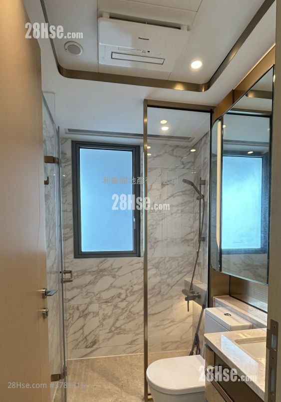 Grand Victoria Rental 2 Bedrooms , 1 Bathroom 532 ft²