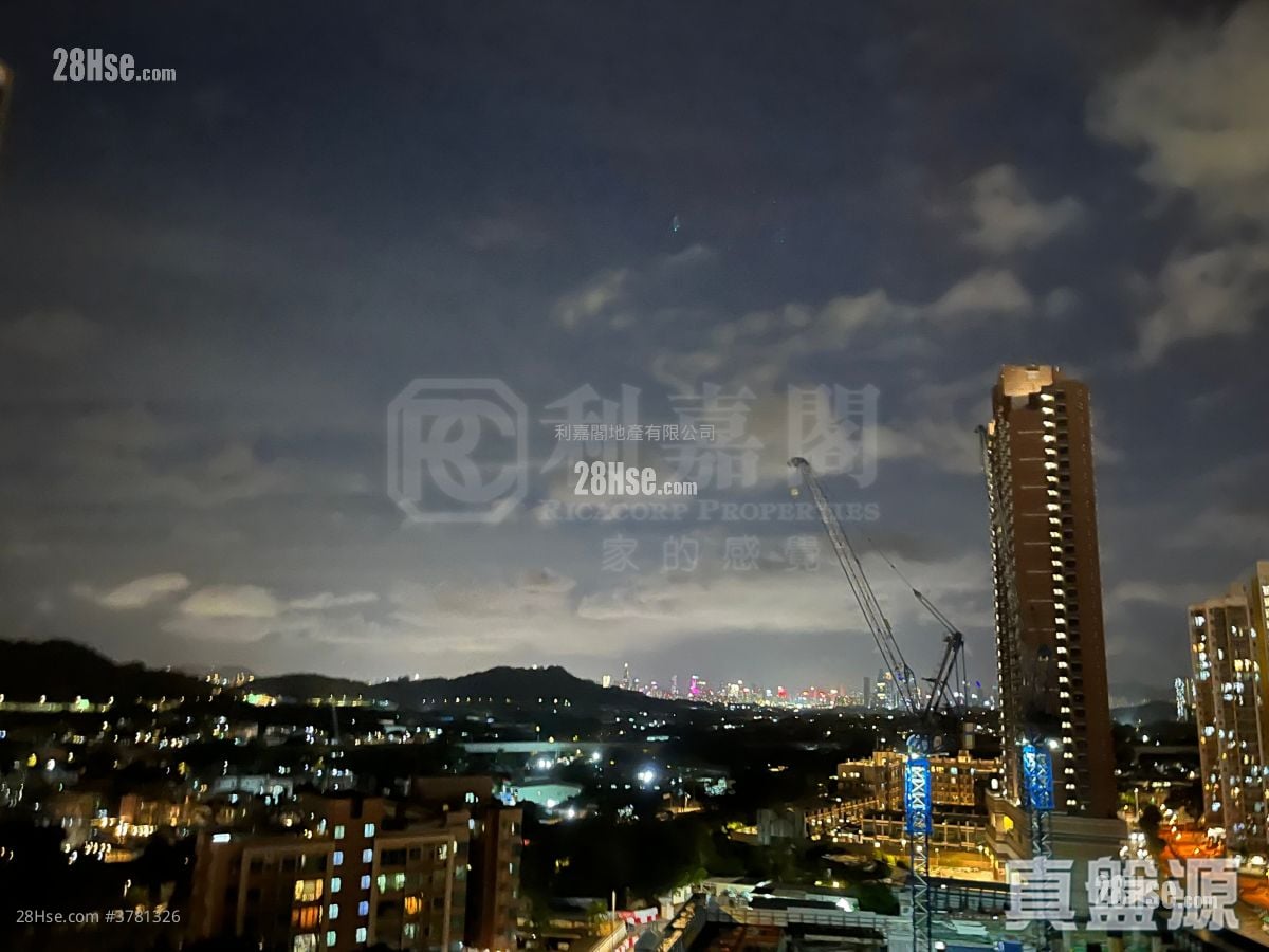 High Park Rental 423 ft²