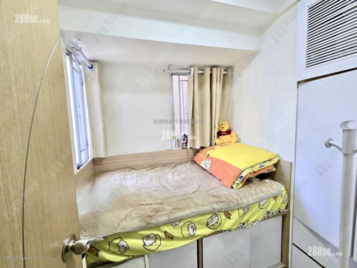 Hilton Plaza Sell 2 Bedrooms , 1 Bathroom 274 ft²