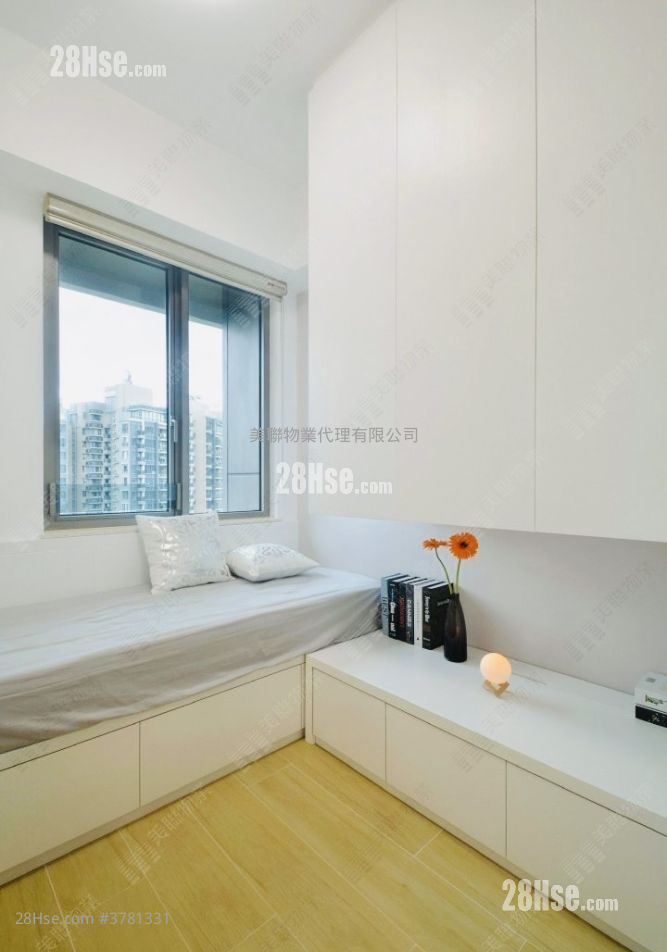 The Papillons Sell 2 Bedrooms 524 ft²