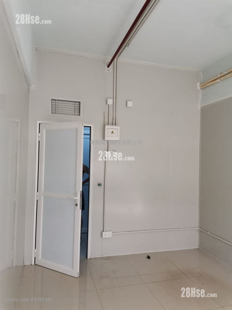 屯门工业中心 租盘 100 平方尺