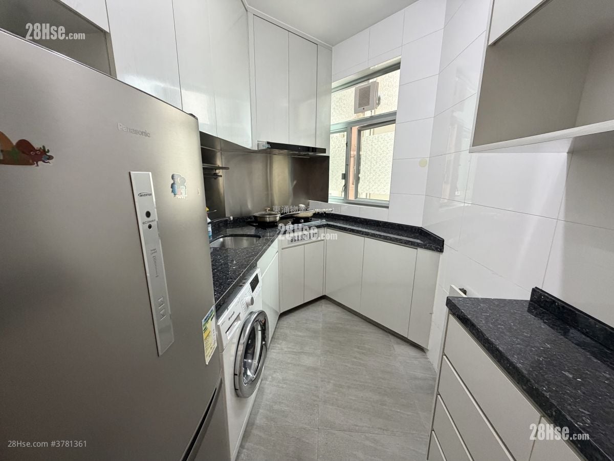 蓝天海岸 售盘 2 房 , 1 浴室 638 平方尺