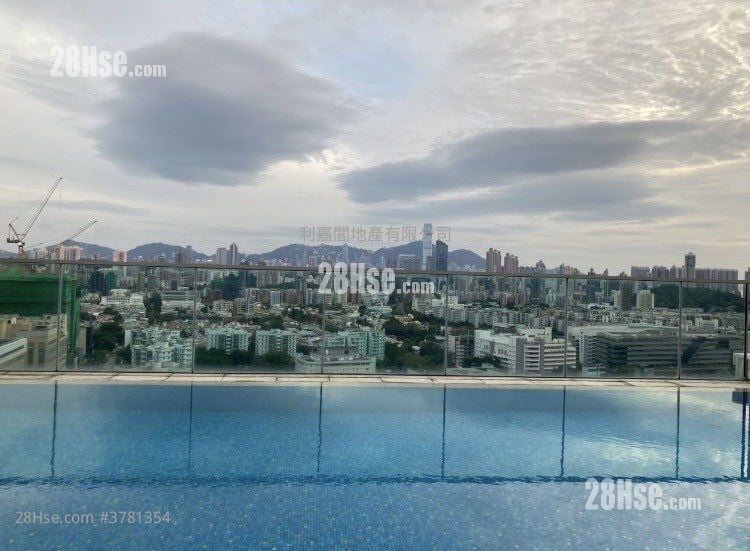 One Mayfair Sell 3 Bedrooms , 4 Bathrooms 2,155 ft²