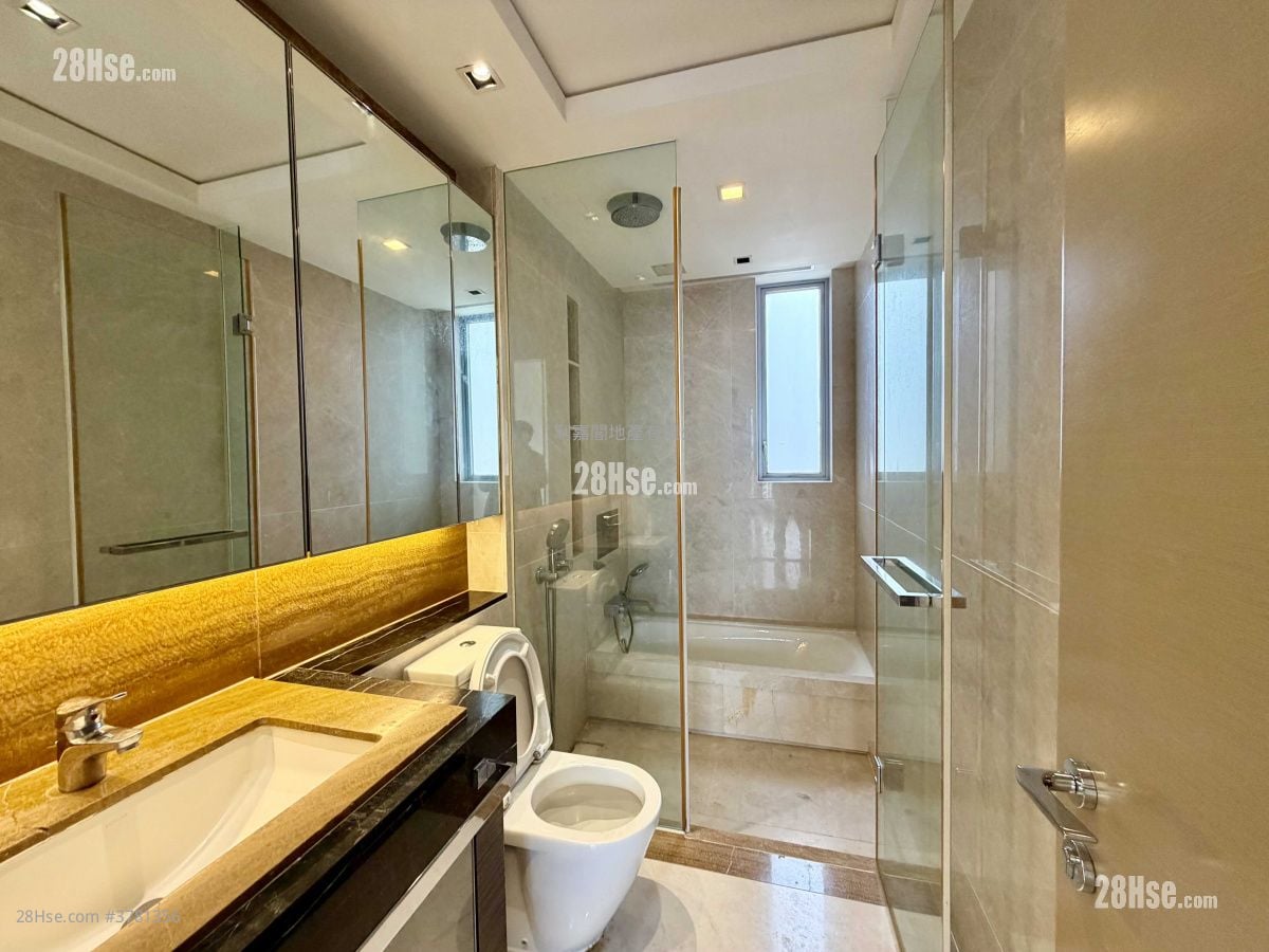 The Latitude Sell 4 Bedrooms , 1 Bathroom 1,333 ft²