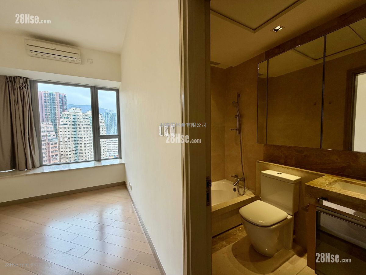 The Latitude Sell 4 Bedrooms , 1 Bathroom 1,333 ft²