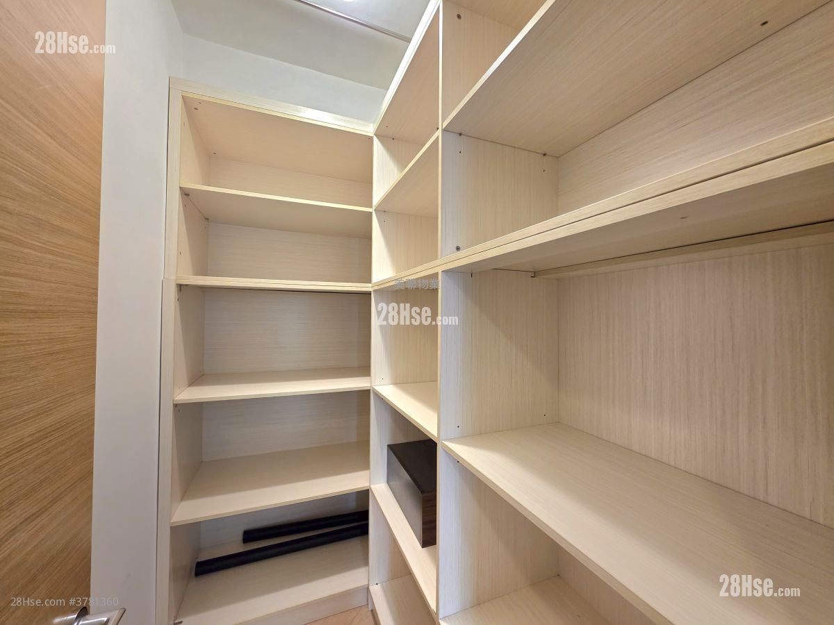 Century Link Rental 2 Bedrooms , 1 Bathroom 484 ft²