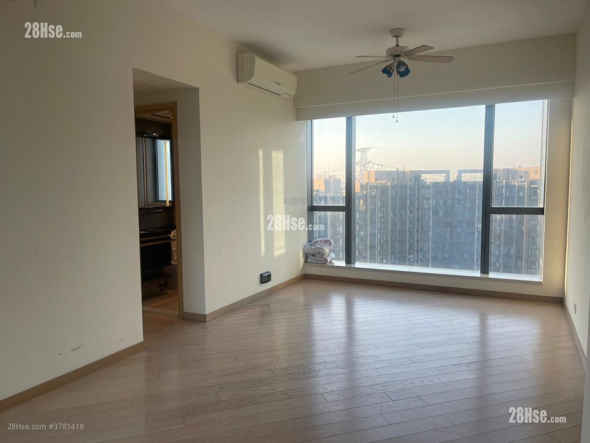 Riva Sell 4 Bedrooms , 3 Bathrooms 1,043 ft²