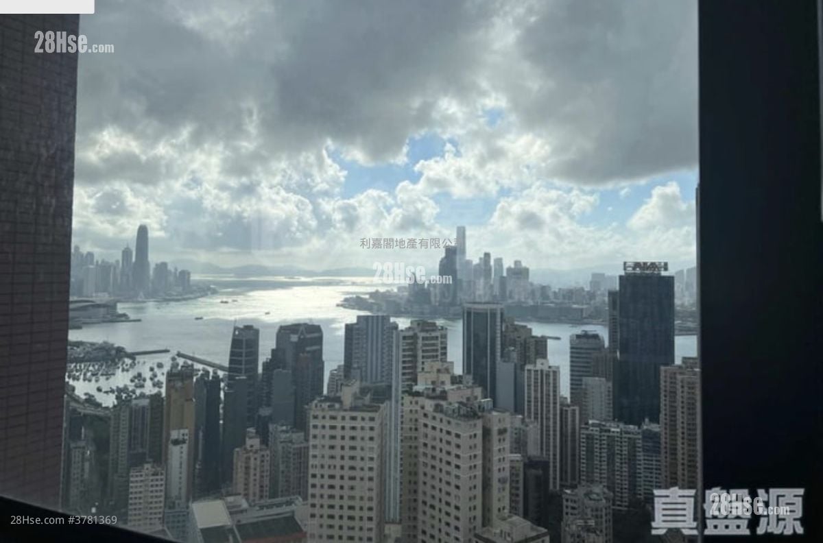 云景台 售盘 3 房 1,065 平方尺