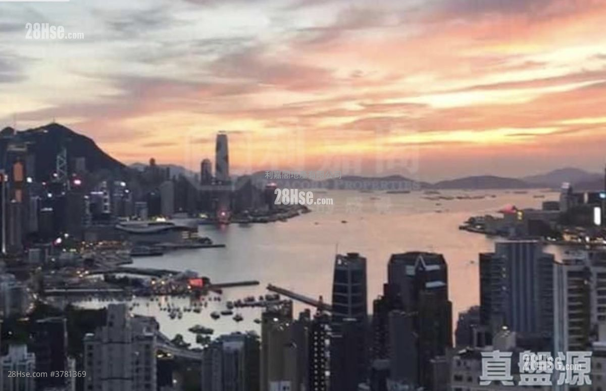 云景台 售盘 3 房 1,065 平方尺