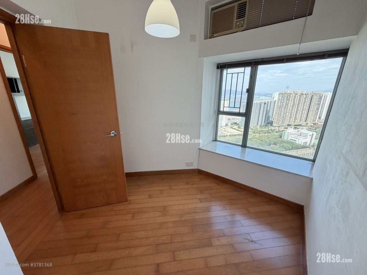 蓝天海岸 售盘 3 房 , 2 浴室 874 平方尺