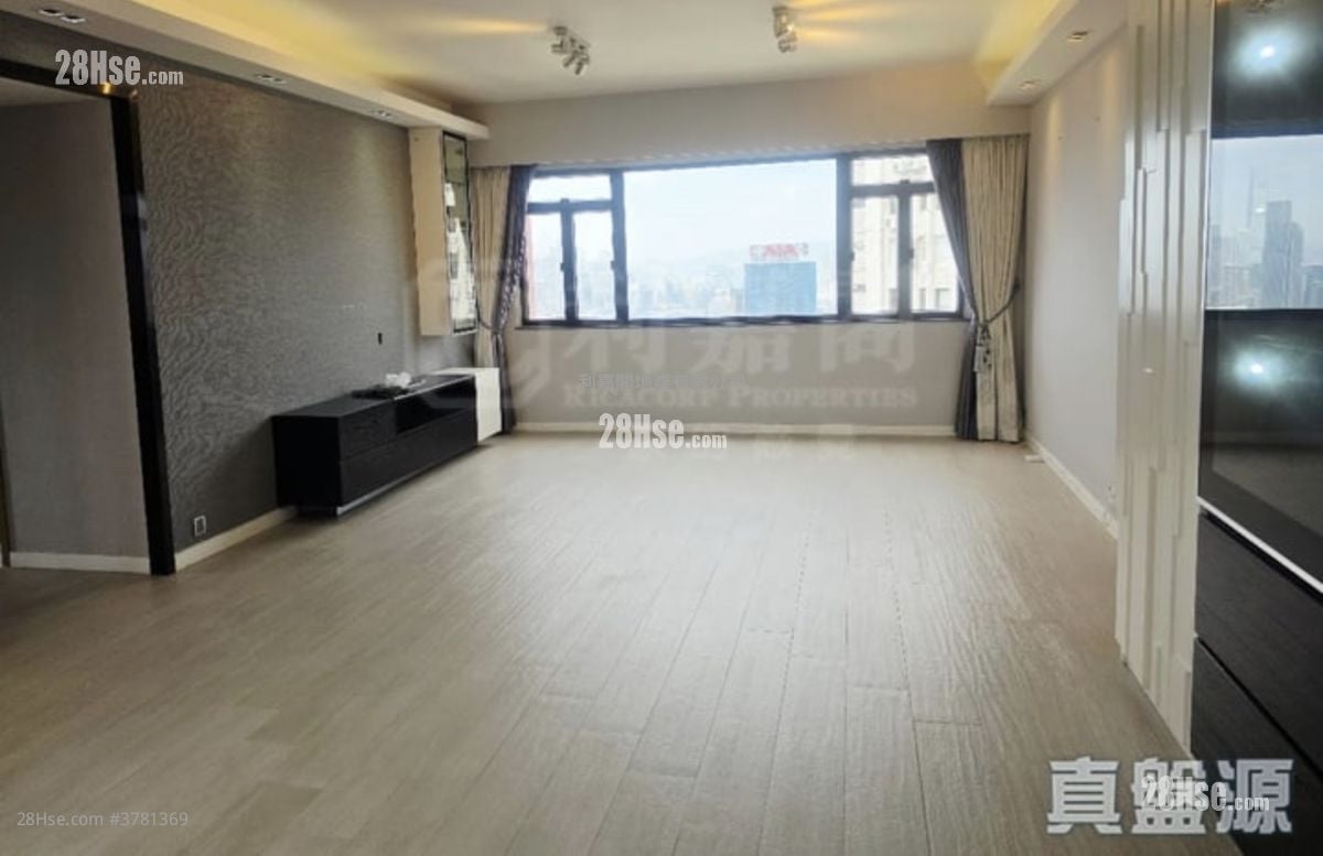 云景台 售盘 3 房 1,065 平方尺