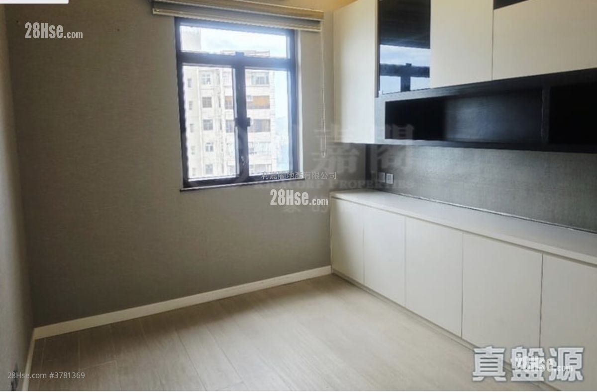 云景台 售盘 3 房 1,065 平方尺