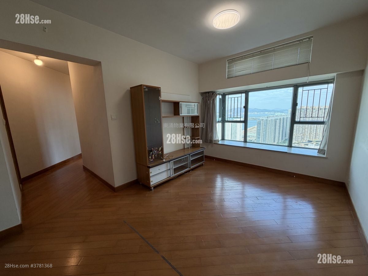 蓝天海岸 售盘 3 房 , 2 浴室 874 平方尺