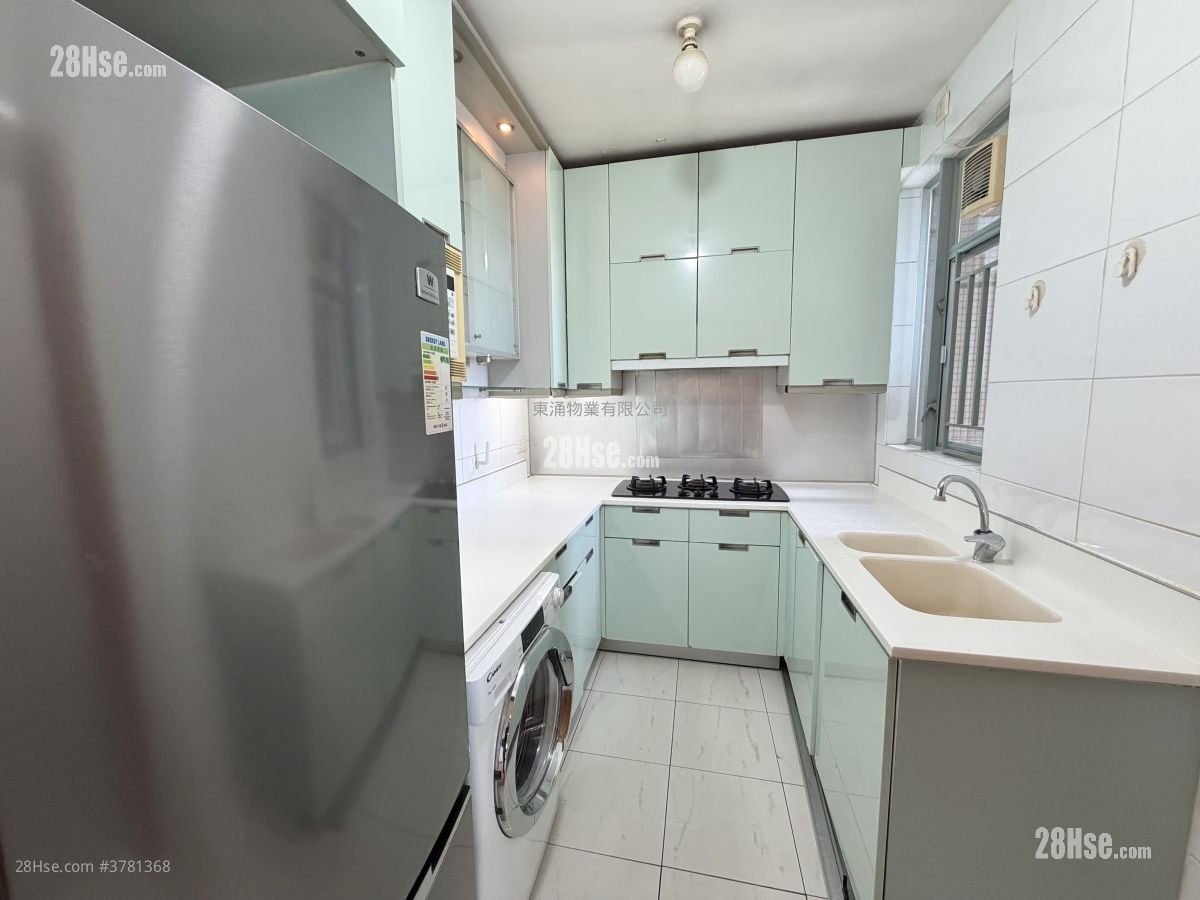 蓝天海岸 售盘 3 房 , 2 浴室 874 平方尺