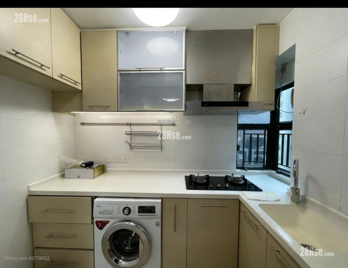 Triumph Terrace Sell 2 Bedrooms , 1 Bathroom 482 ft²