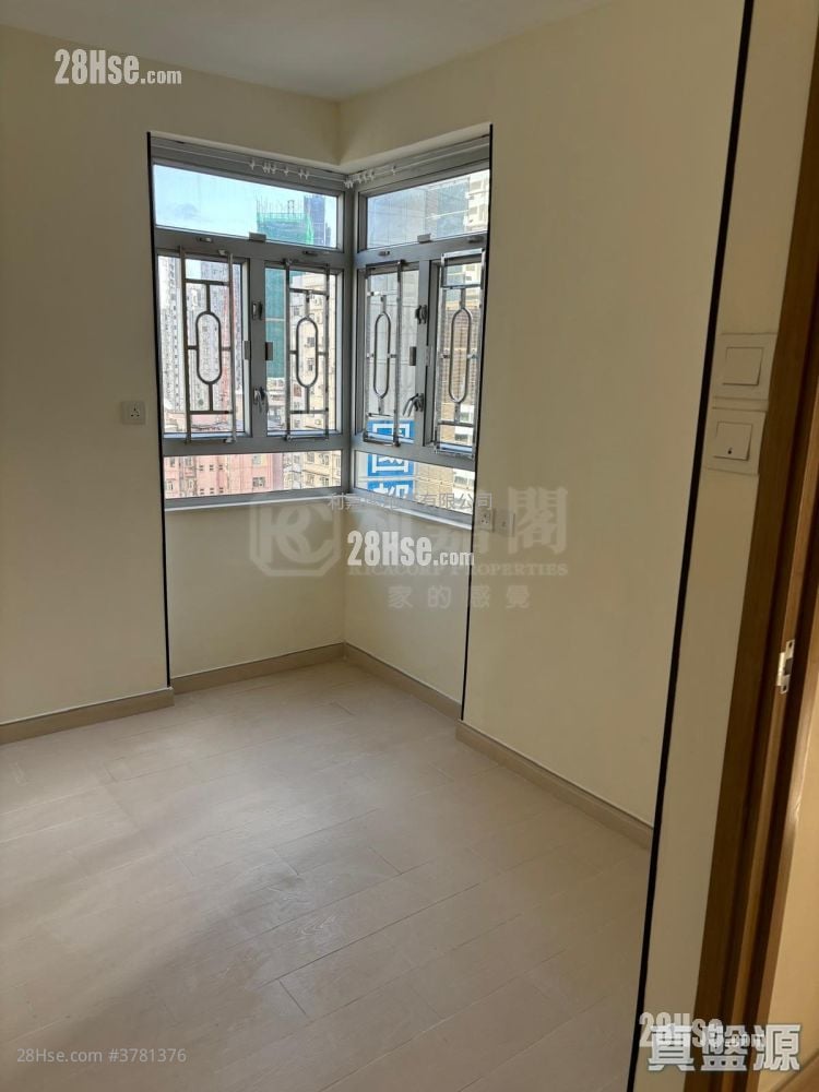 城市花园 售盘 3 房 , 1 浴室 568 平方尺