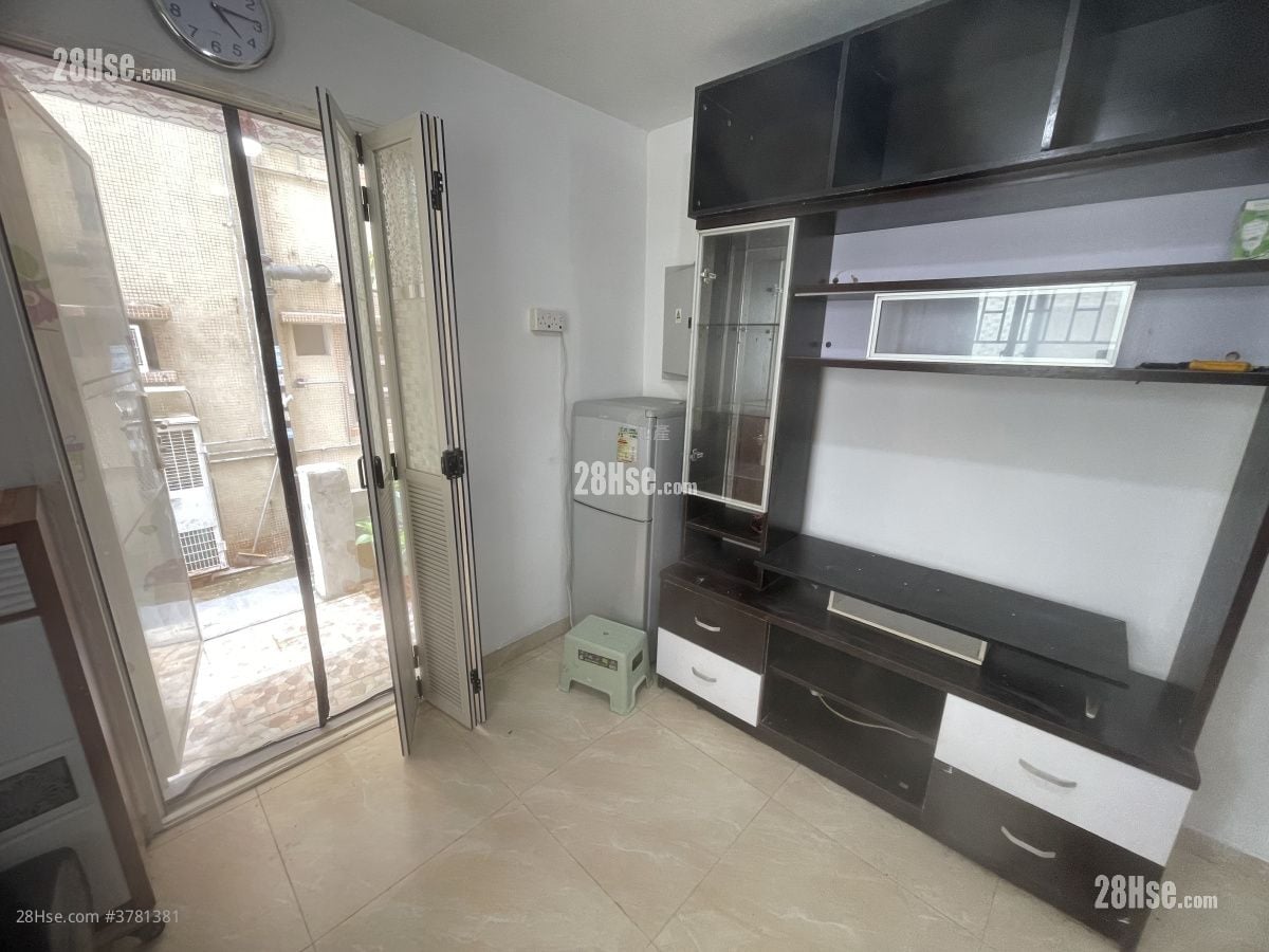 村屋 售盘 2 房 , 1 浴室 400 平方尺