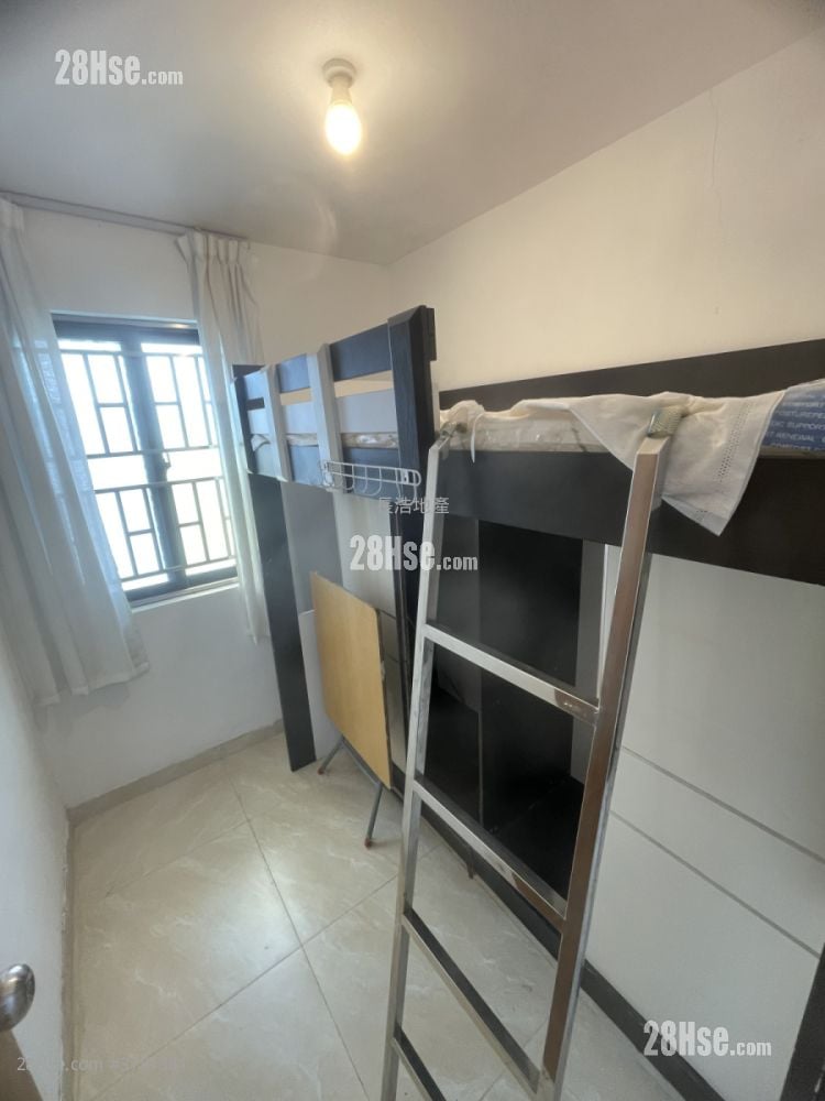 村屋 售盘 2 房 , 1 浴室 400 平方尺