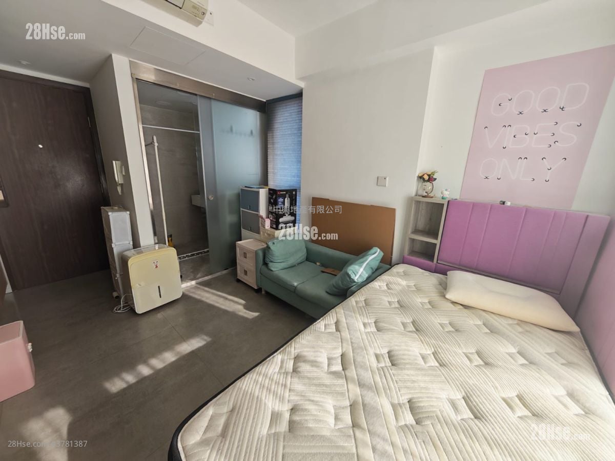 Ava62 Sell Studio , 1 Bathroom 200 ft²