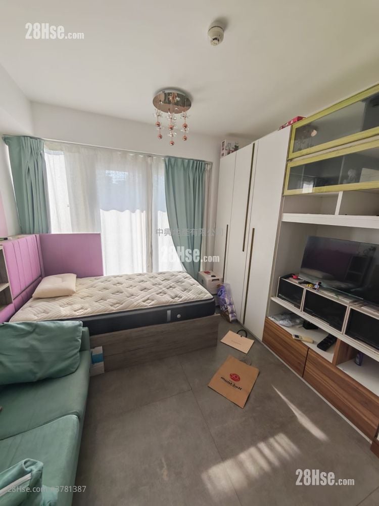 Ava62 Sell Studio , 1 Bathroom 200 ft²