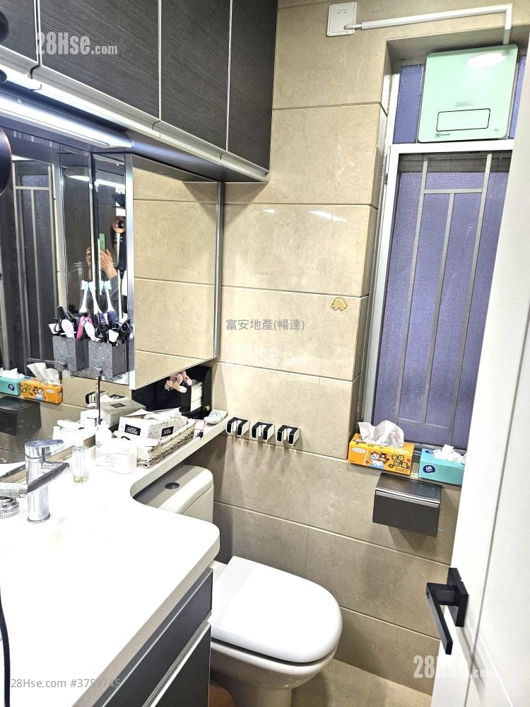 富安花园 售盘 2 房 , 1 浴室 597 平方尺