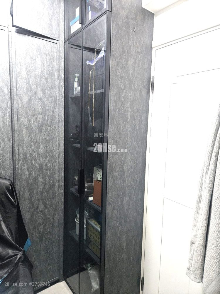 富安花园 售盘 2 房 , 1 浴室 597 平方尺