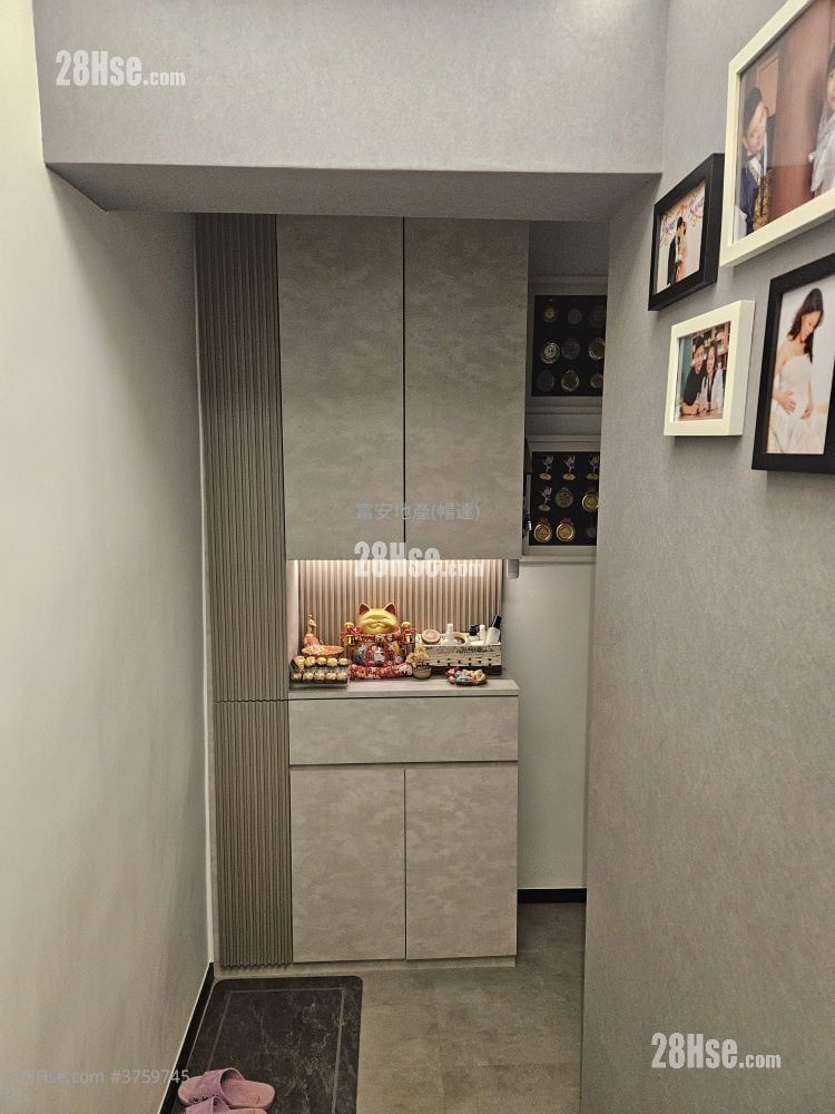 富安花园 售盘 2 房 , 1 浴室 597 平方尺