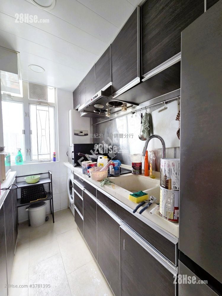 Kam Hay Court Sell 2 Bedrooms , 1 Bathroom 401 ft²