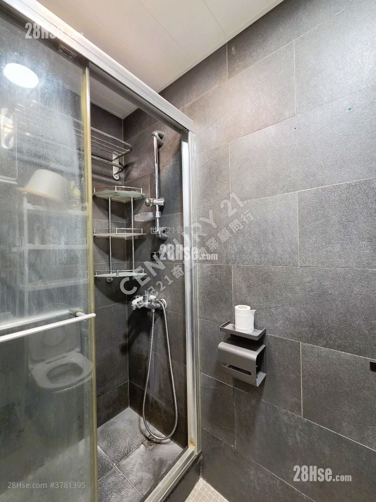 Kam Hay Court Sell 2 Bedrooms , 1 Bathroom 401 ft²