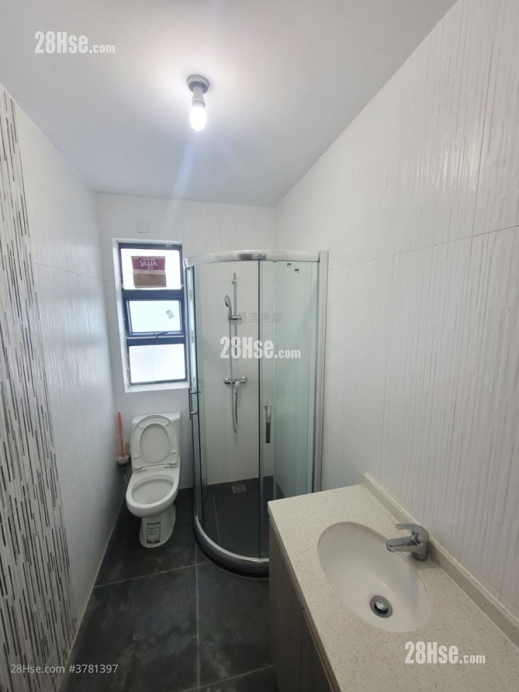 Village Sell 3 Bedrooms , 2 Bathrooms 1,300 ft²