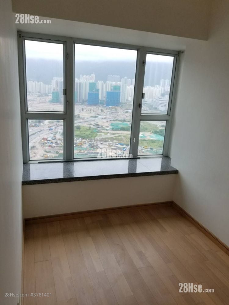 Grand Waterfront Sell 2 Bedrooms , 1 Bathroom 384 ft²