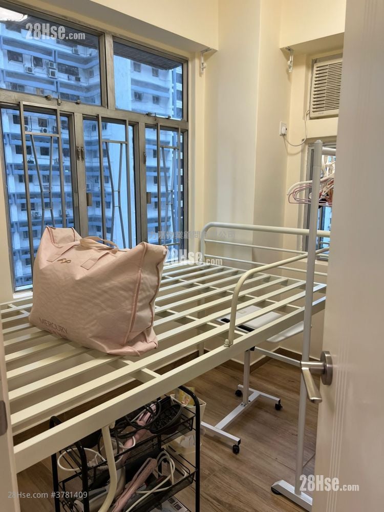 创业中心 售盘 2 房 , 1 浴室 376 平方尺