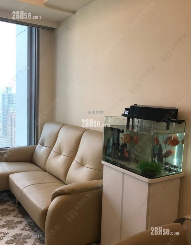 Cullinan West Sell 2 Bedrooms , 1 Bathroom 440 ft²