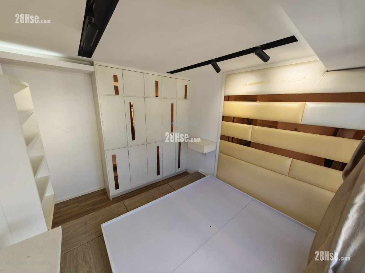 Carmine Court Sell 2 Bedrooms , 1 Bathroom 517 ft²