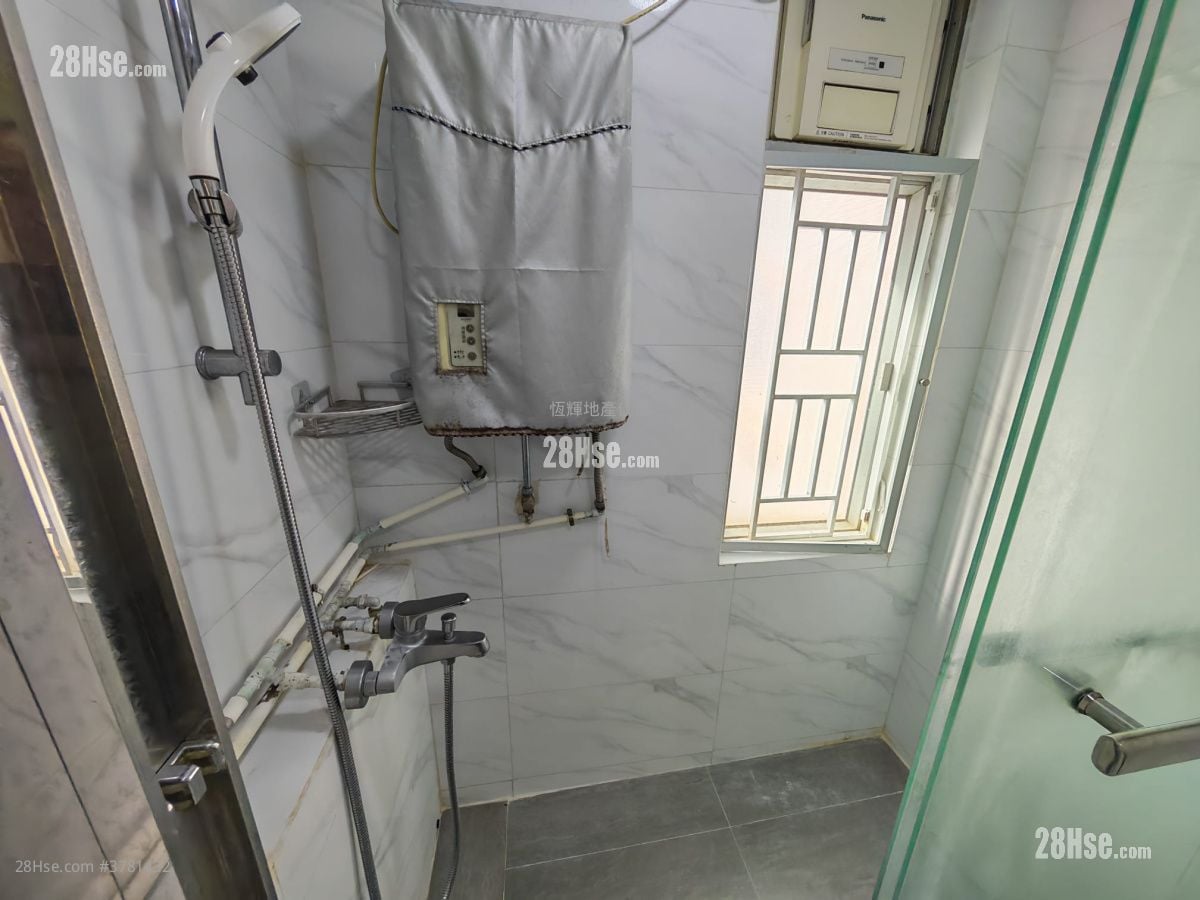 Carmine Court Sell 2 Bedrooms , 1 Bathroom 517 ft²