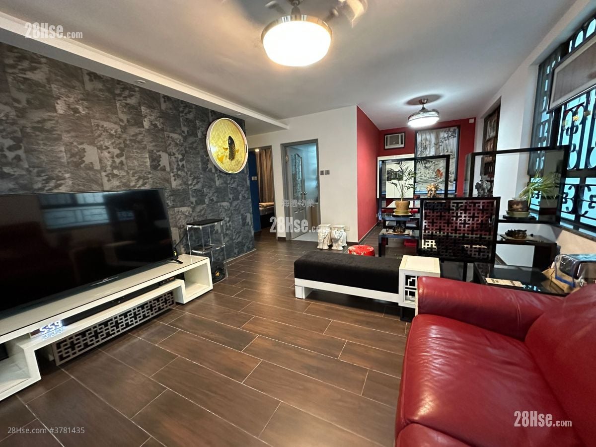 村屋 售盘 2 房 , 1 浴室 700 平方尺