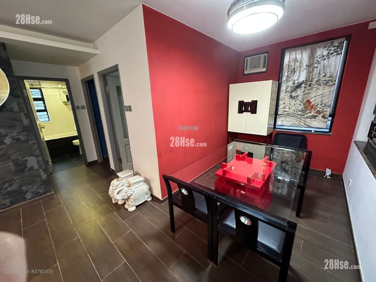 村屋 售盘 2 房 , 1 浴室 700 平方尺