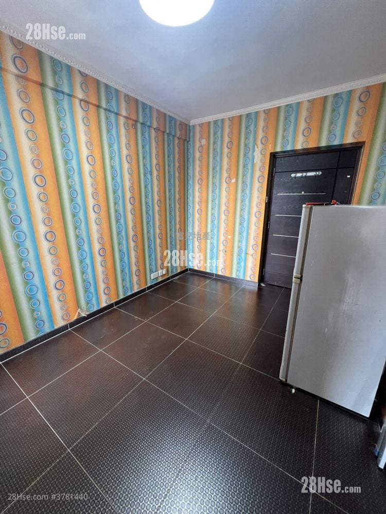 Tai Hang Building Sell 2 Bedrooms 380 ft²