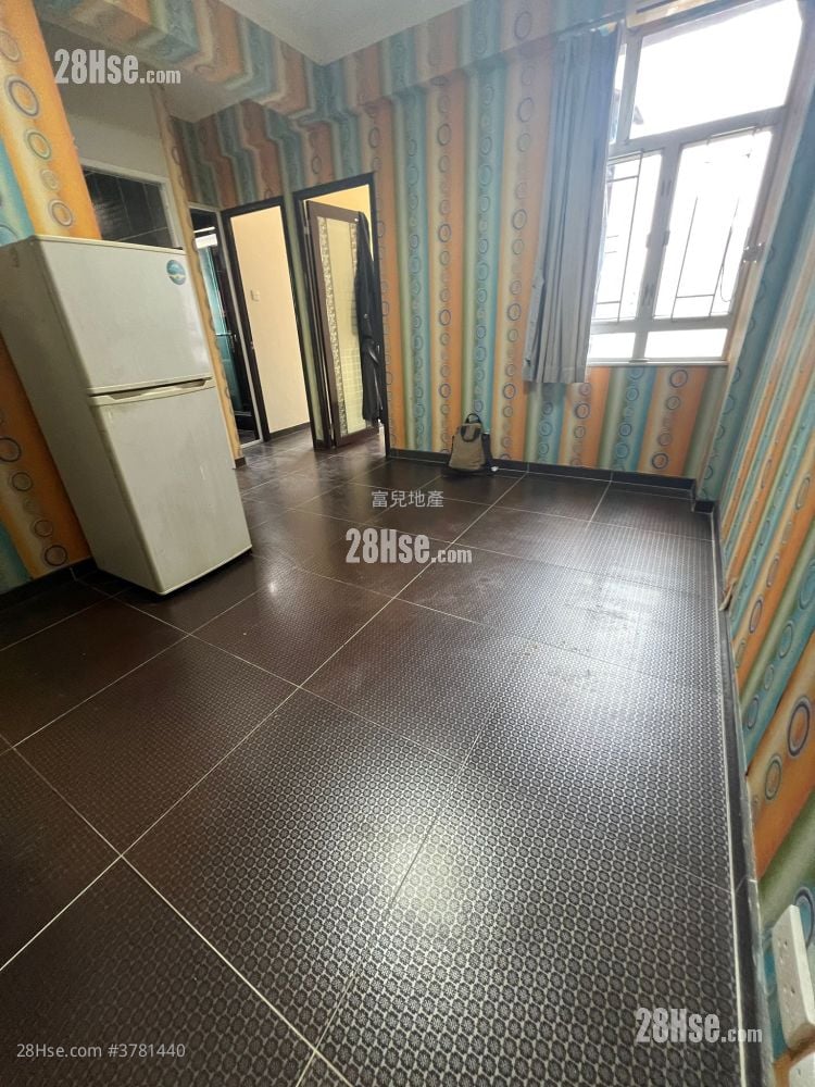 Tai Hang Building Sell 2 Bedrooms 380 ft²