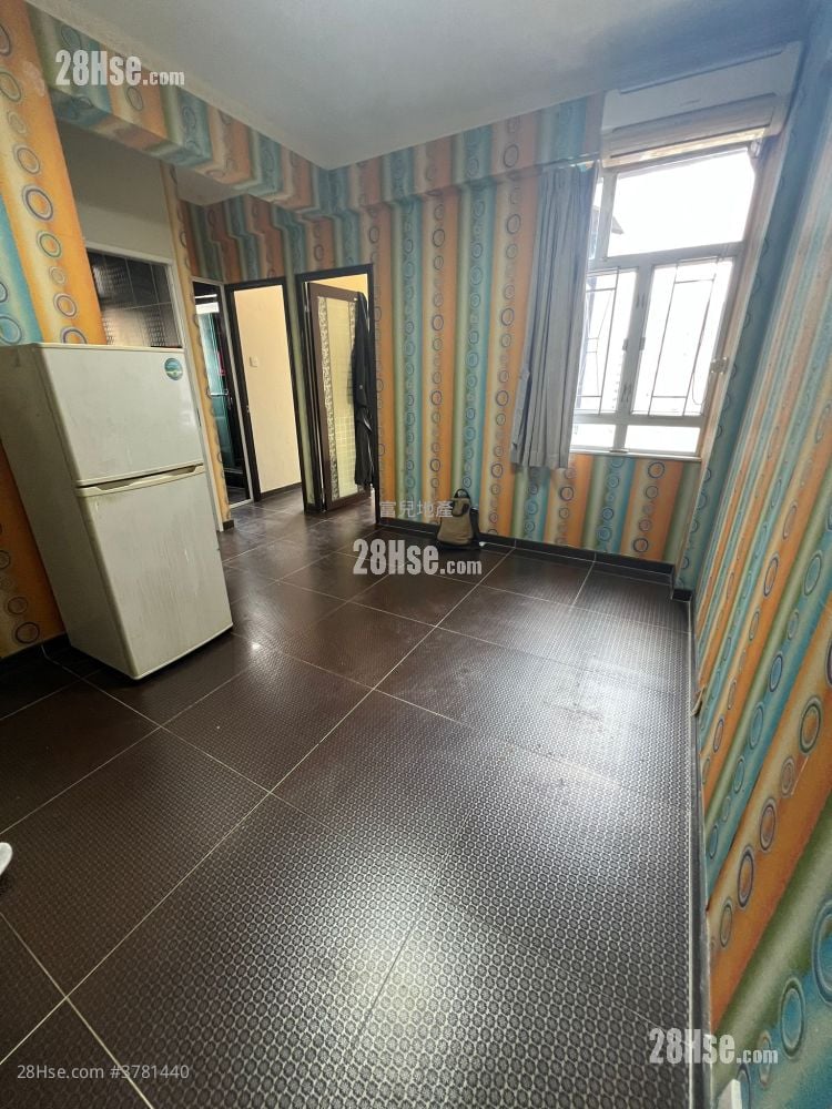 Tai Hang Building Sell 2 Bedrooms 380 ft²