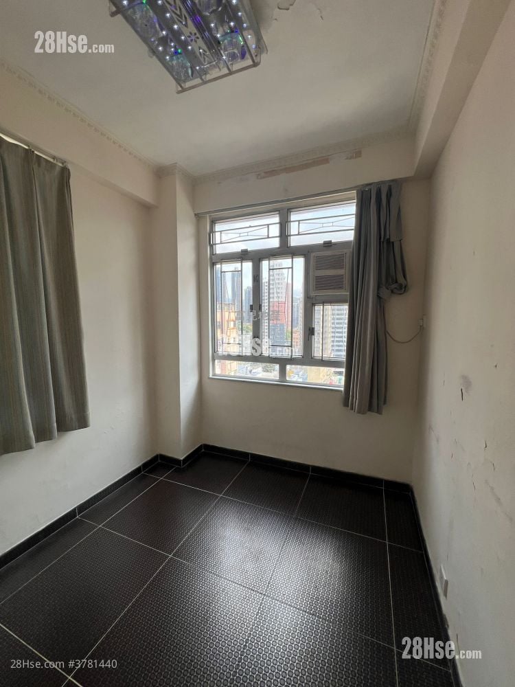 Tai Hang Building Sell 2 Bedrooms 380 ft²
