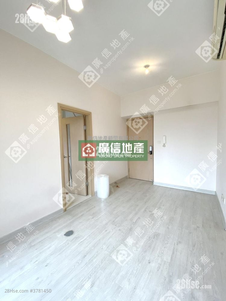 Bedford 28 Sell 2 Bedrooms , 1 Bathroom 421 ft²