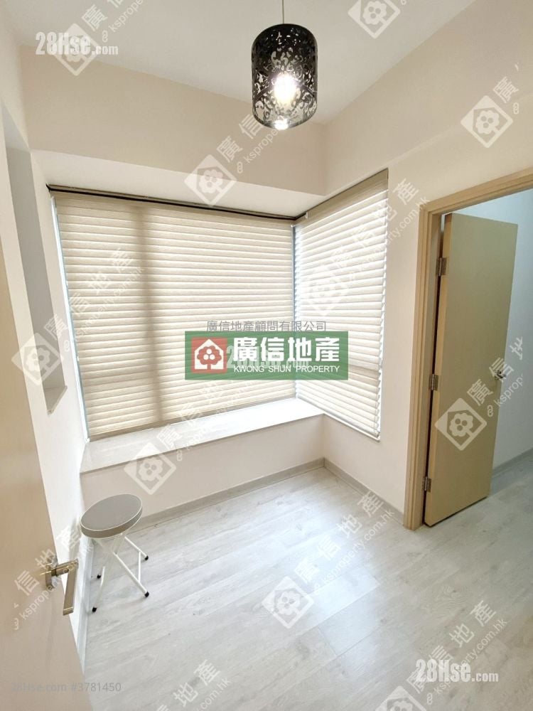 Bedford 28 Sell 2 Bedrooms , 1 Bathroom 421 ft²