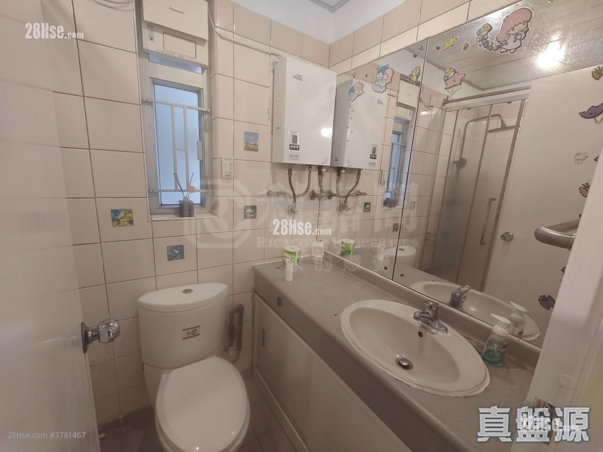 Tin Chung Court Rental 2 Bedrooms , 1 Bathroom 433 ft²