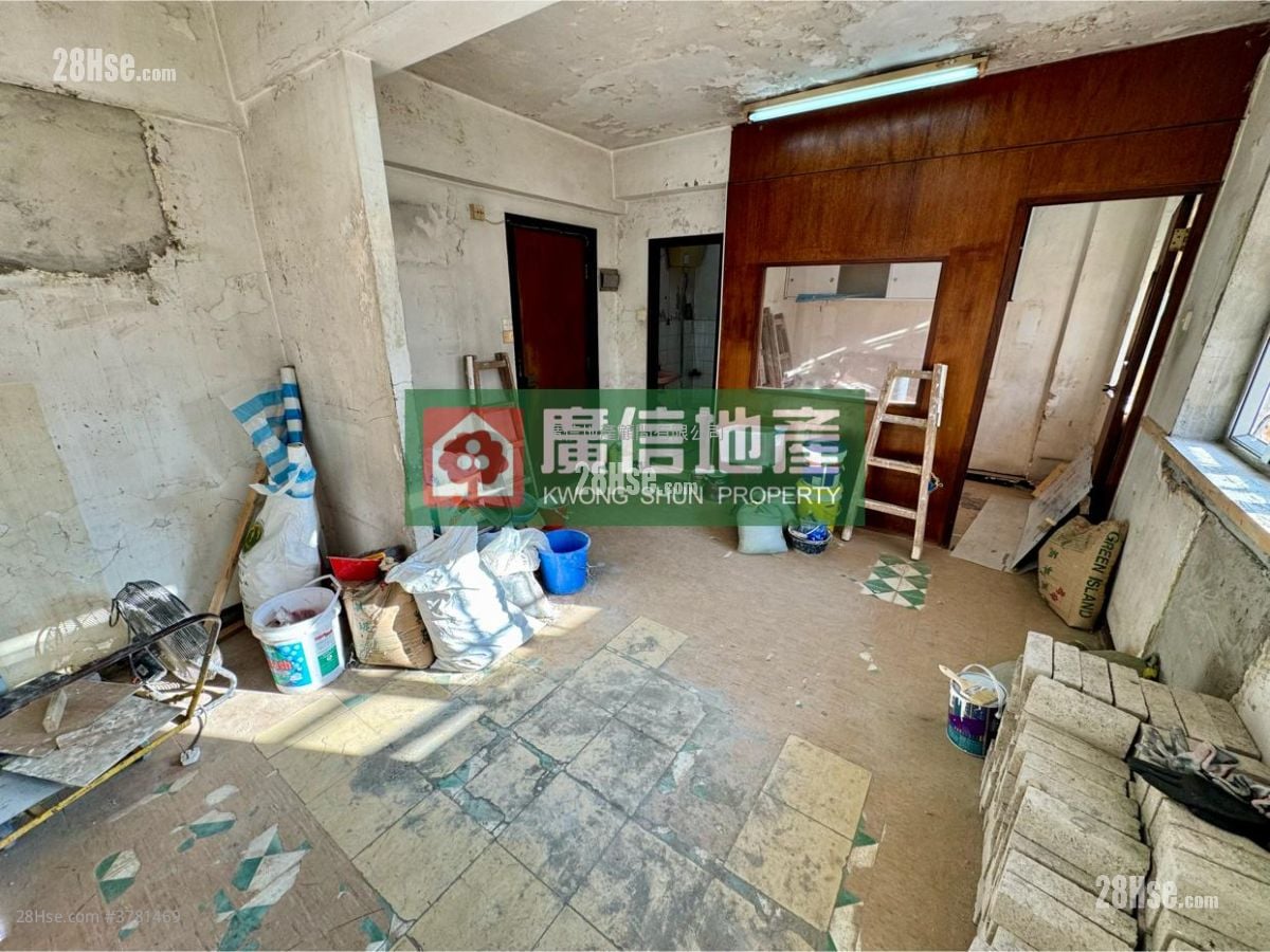 Kwong Wing Building Sell Studio , 1 Bathroom 288 ft²