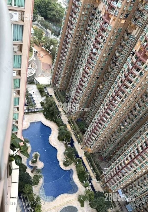 Central Park Towers Sell 3 Bedrooms , 2 Bathrooms 667 ft²