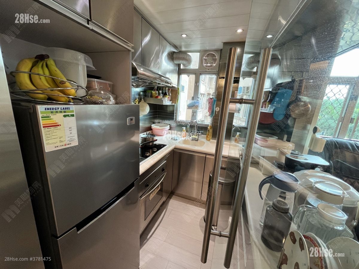 美孚新邨 售盘 3 房 , 2 浴室 704 平方尺