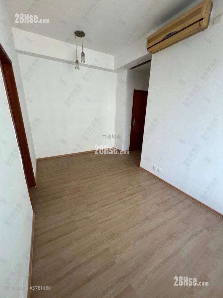 Indihome Sell 2 Bedrooms 420 ft²